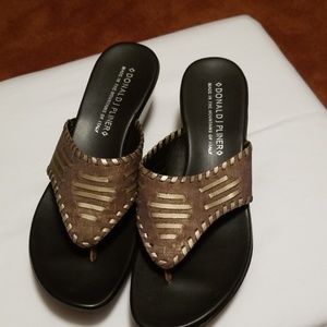 NEW wedge/sandals